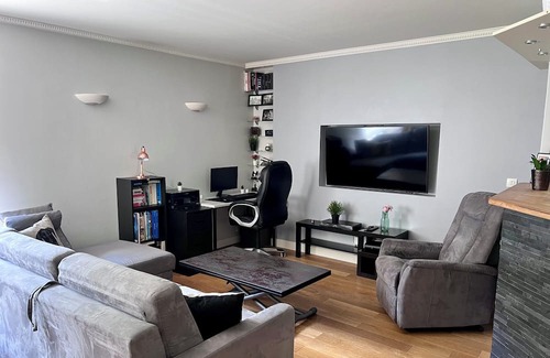Le Port sous la Lune Apartamento | Vrbo Property