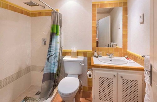 Folkestone Villa | Lovely 1 Br Apartment! Fully Furnished