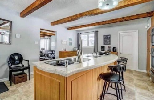 Val-des-Monts Casa | Eritage |Spa avec Magnifique vue sur le lac