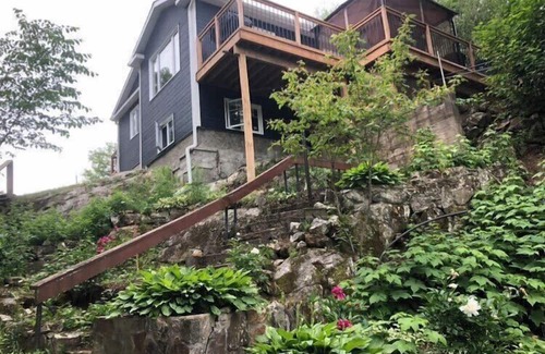 Val-des-Monts Casa | Entrebleu | Spa avec vue sur le lac