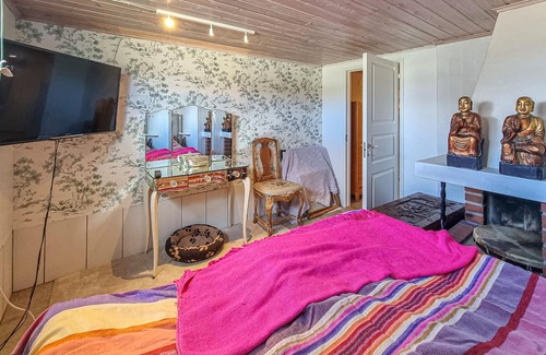 Bjorholmen Apartamento | Enjoy a peaceful vacation in this charming vacation apartment on the Swedish west coast.