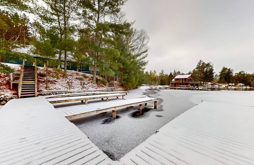 Minocqua Casa | Lakeside retreat with four bedrooms, yard, dock, balcony, & washer/dryer