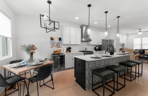 Plaza Midwood Casa | Plaza Midwood Penthouse