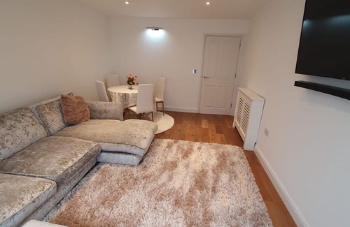 Broxbourne Apartamento | 2 bed apartment in Turnford, Broxbourne. Very clean and well looked after.