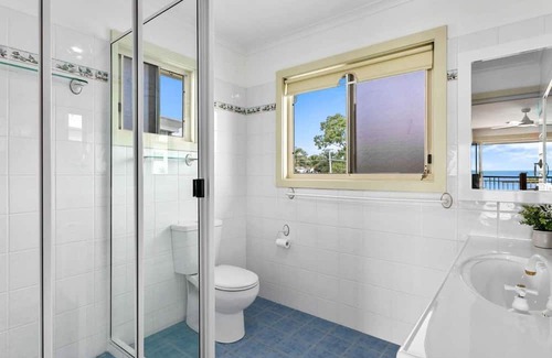 Toogoom Casa | Sandbar on Moreton 5 Bedroom