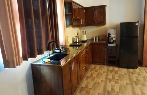 Naula Casa | A cozy bungalow on a mountain with a majestic view!