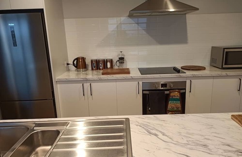 Richmond Casa | Richmond Tasman Nelson. New 3bdrm. 2 Bathroom House with Double Garage. Central