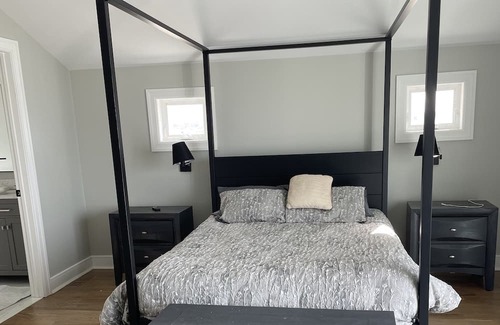 Saybrook Manor Cabaña | Waterfront Cottage With Private Beach
