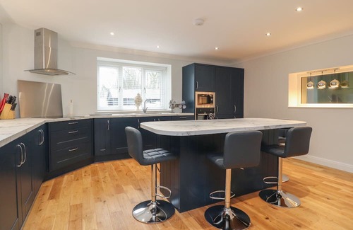 Knott End-on-Sea Cabaña | BARN CONVERSION, with hot tub in Stalmine