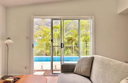 Umina Beach Cabaña | Kailua Retreat - A secluded tropical sanctuary