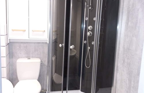 Remiremont Apartamento | Appartement Les Iris, au Calme, Proche du Centre-ville