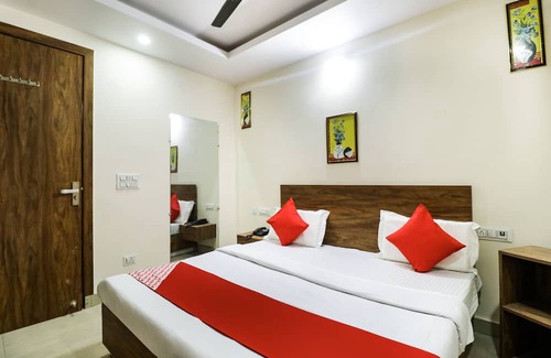 Ballabgarh Hotel | OYO Flagship The Vansh Balaji Hot