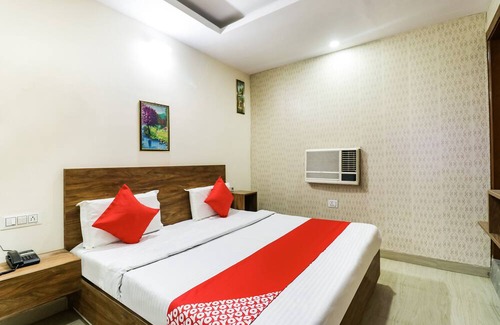 Ballabgarh Hotel | OYO Flagship The Vansh Balaji Hot