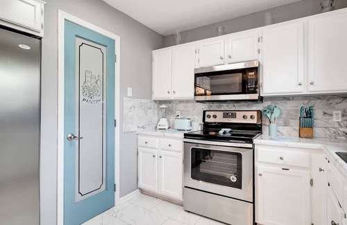 Gallatin Casa | Touch of Turquoise, Gallatin TN
