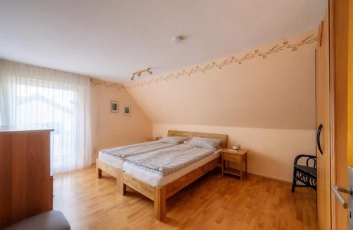 Lippstadt Apartamento | Apartment 'Wohnung Am Kurpark' with Wi-Fi
