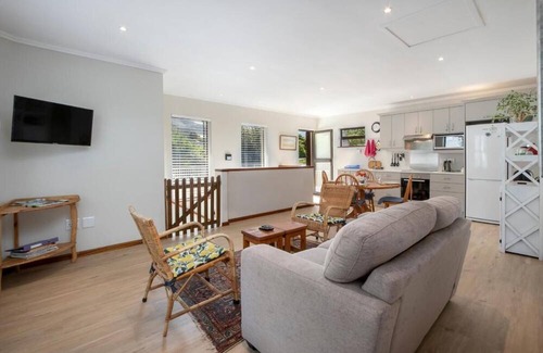 Hermanus Apartamento | Steenbok House self catering Apartment