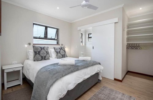 Hermanus Apartamento | Steenbok House self catering Apartment
