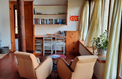 Montjay Casa | Holiday Home 'Chalet Du Bois D'estève' with Mountain View, Shared Terrace and Wi-Fi