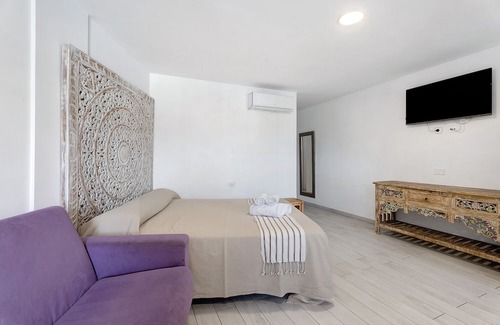 El Madronal Apartamento | Vacation Studio 'Center Parque Santiago 2' with Sea View, Wi-Fi and Air Conditioning