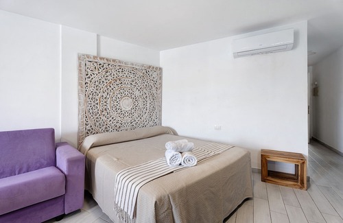 El Madronal Apartamento | Vacation Studio 'Center Parque Santiago 2' with Sea View, Wi-Fi and Air Conditioning
