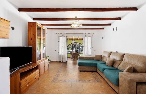 Granadilla de Abona Chalet De Esquí | 'Villa Duke' with Mountain View, Private Pool and Wi-Fi