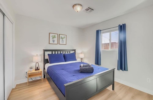 Coronado Casa | 2BR Desert Retreat Central Phoenix Monthly Rental