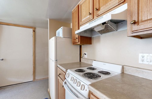 Naturita Casa | Mtn-view ground-floor aparthotel with patio, grill
