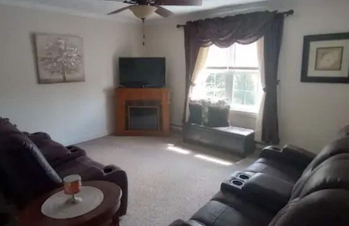 Canaan Valley Casa | Peaceful and secluded mountain getaway. PET FRIENDLY!!
