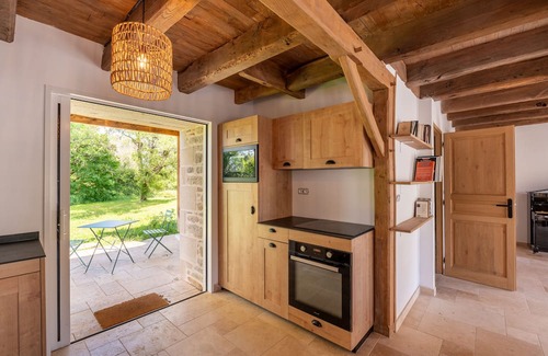 Limerzel Casa | Holiday Home 'Bois De Roz' with Private Terrace and Private Garden