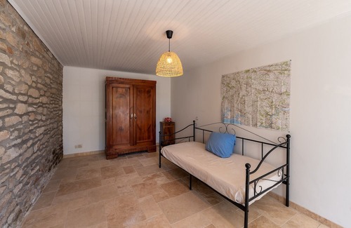Limerzel Casa | Holiday Home 'Bois De Roz' with Private Terrace and Private Garden