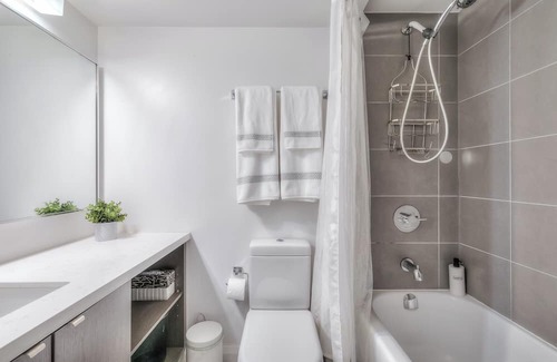 Bloor-Yorkville Apartamento | Waterfront Yorkville Haven
