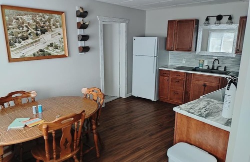 Gibbon Apartamento | A unique one of a kind stay at a former farmers co-op located near downtown