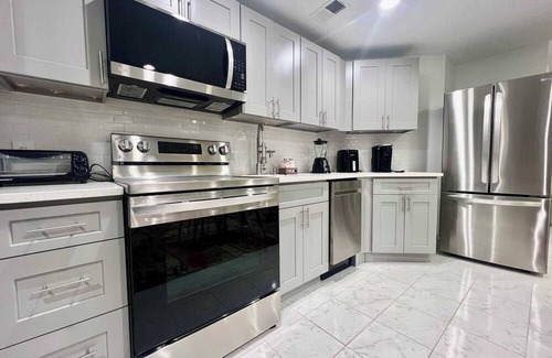 Cardozo Apartamento | 99 Walk score! 2BR Flat-Walk 2 Minutes to U ST Metro