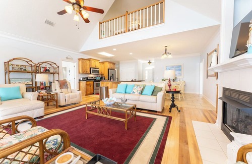 Meridian Casa | Deepwater Dock, Kayaks, Marsh Views, Sleeps 10!
