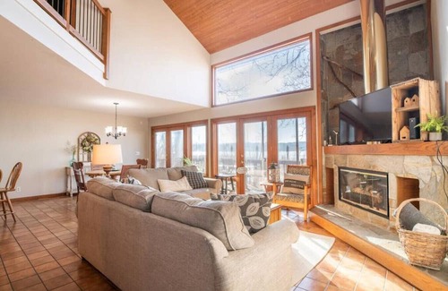 Sunnyland Casa | SUNSET LODGE - Spacious 3BD with Beachfront Views
