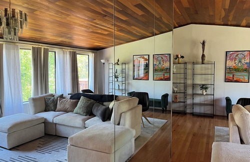 Oxon Hill Casa | Amazing 5BD Theater room, Game Lounge, Yoga & more—National Harbor/DC