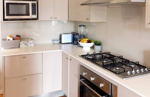 Stafford Casa | Large double story, close to Brisbane CBD in a gorgeous leafy inner north suburb