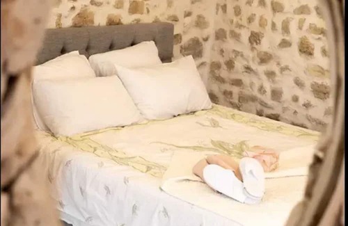 Causses-et-Veyran Casa | Homerez - Big house for 11 ppl. with terrace at Causses-et-Veyran