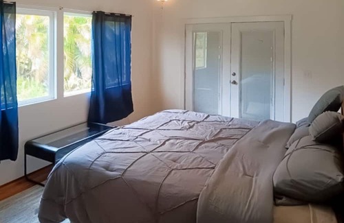 Leilani Estates Casa | Tropical home in secluded locale near Kehena Black Sand Beach