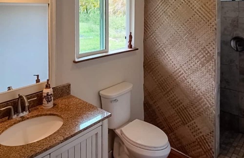 Leilani Estates Casa | Tropical home in secluded locale near Kehena Black Sand Beach