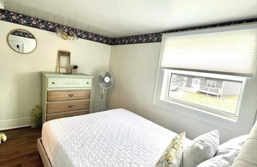 Grand Bank Casa | Cozy historical home in beautiful Grand Bank. The Tiny Table Inn (3Bedroom)