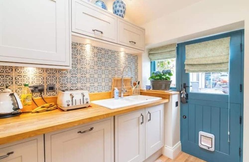 Rastrick Casa | Beautiful country cottage renovated close to Dales