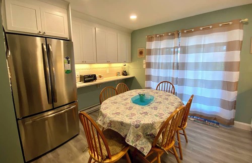 Leeds Point Casa | A Stone’s Throw to the Beach!! Pets considered!!