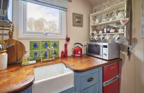 Llangadog Casa | Host & Stay | Y Golchdy