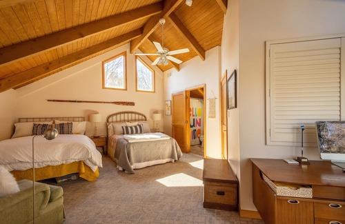 Selby-on-the-Bay Cabaña | Waterfront nature retreat, contemporary home w/ pier by Annapolis. Pet Friendly!