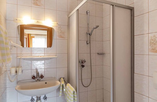 Oberau Apartamento | Apartment 'Landhaus Sonnenzauber Sonnenschein1' with Mountain View, Balcony and Wi-Fi