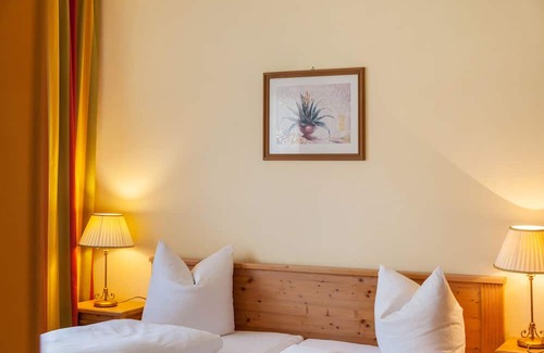 Oberau Apartamento | Apartment 'Landhaus Sonnenzauber Sonnenzauber1' with Mountain View, Terrace and Wi-Fi
