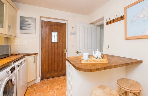 Treffgarne Casa | The Old Milking Parlour, Holiday Property Treffgarne, Sleeps 6, 3 bedrooms, bathrooms