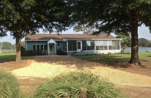 Grimstead Casa | The Big Boathouse on a Point- Quick access to Chesapeake Bay; Kayakers love it.