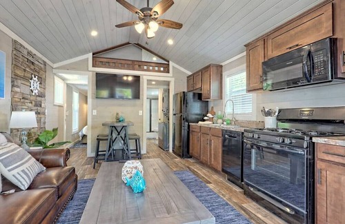 Clarkesville Casa | The Beary Cabin at Tiny Lee